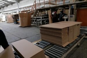 أحد أبرز المواد التي تغيرت بها صناعة النقل والتخزين.