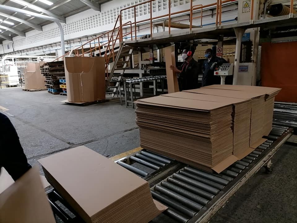 أحد أبرز المواد التي تغيرت بها صناعة النقل والتخزين.